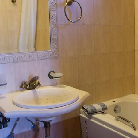 Archontiko Lydia Lithos Орма