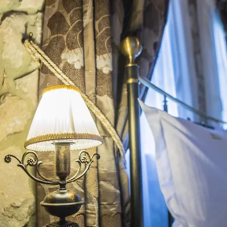 Archontiko Lydia Lithos