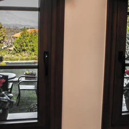 Archontiko Lydia Lithos *