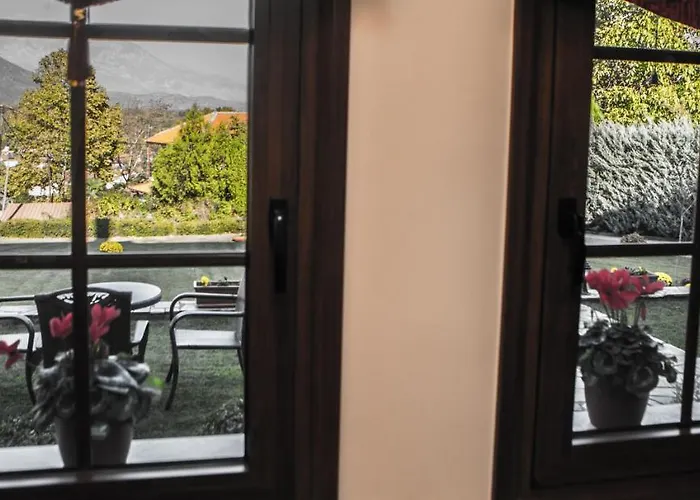 Archontiko Lydia Lithos *