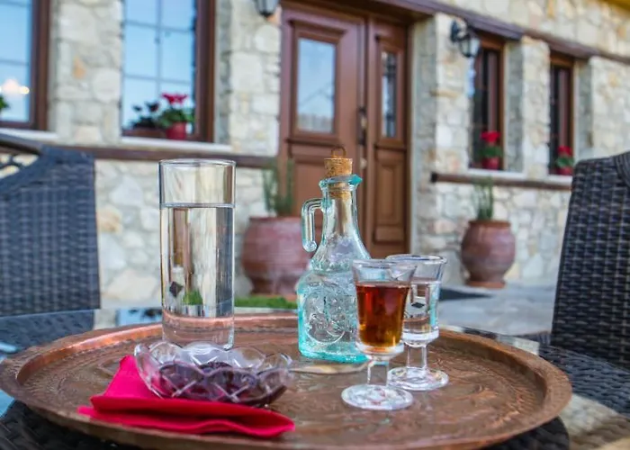 Archontiko Lydia Lithos * Órma